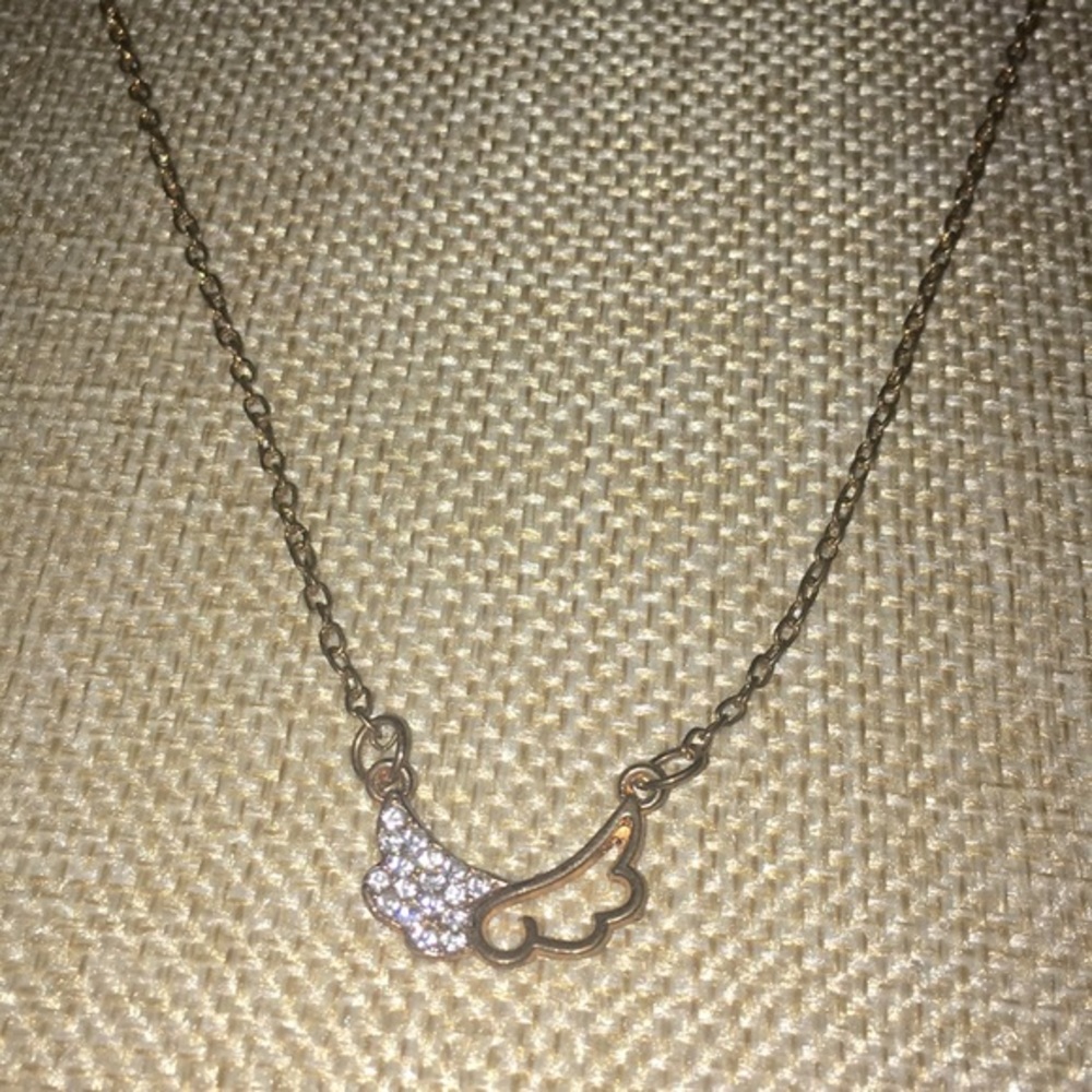 Rhinestoned wings gold brass plated necklace NWT
